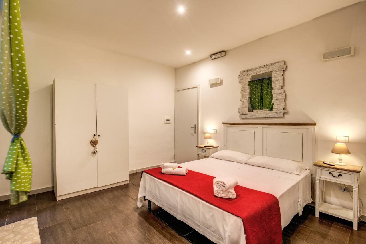 Guest House O Affittacamere La Civetta Di Trastevere B โรม ภายนอก รูปภาพ