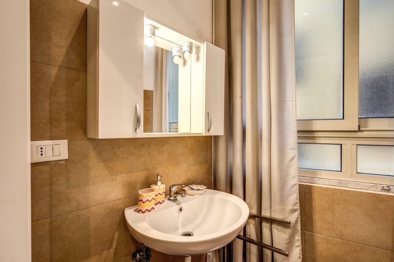 Guest House O Affittacamere La Civetta Di Trastevere B โรม ภายนอก รูปภาพ