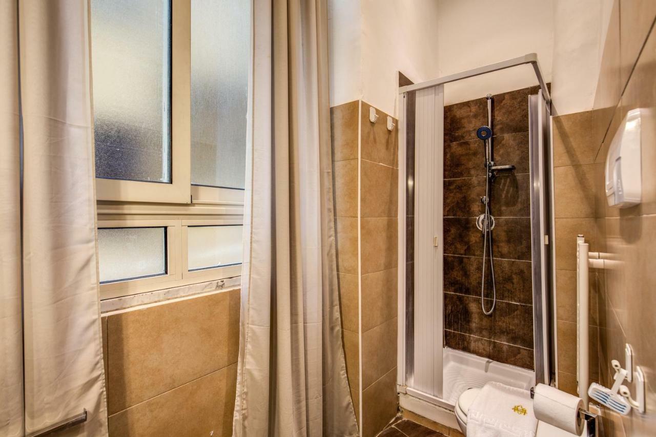Guest House O Affittacamere La Civetta Di Trastevere B โรม ภายนอก รูปภาพ